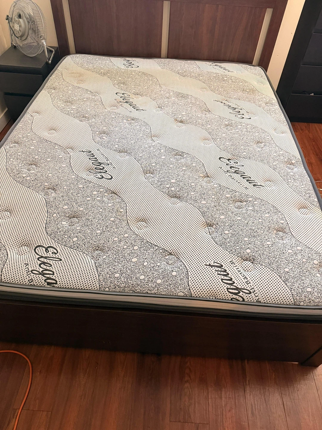 Elegant Mattress queen size