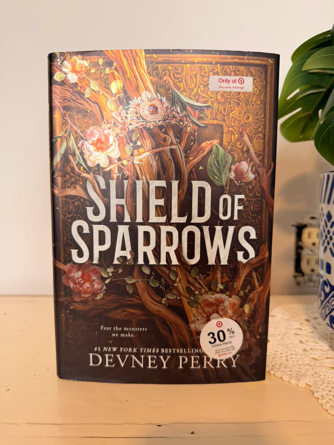 New Sprayed Edged Edition Shield of Sparrows by Devney Perry - photo 2