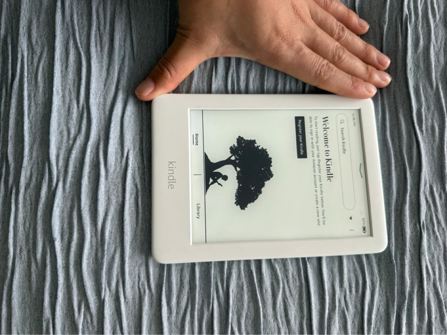 White Amazon Kindle E-Reader - photo 5