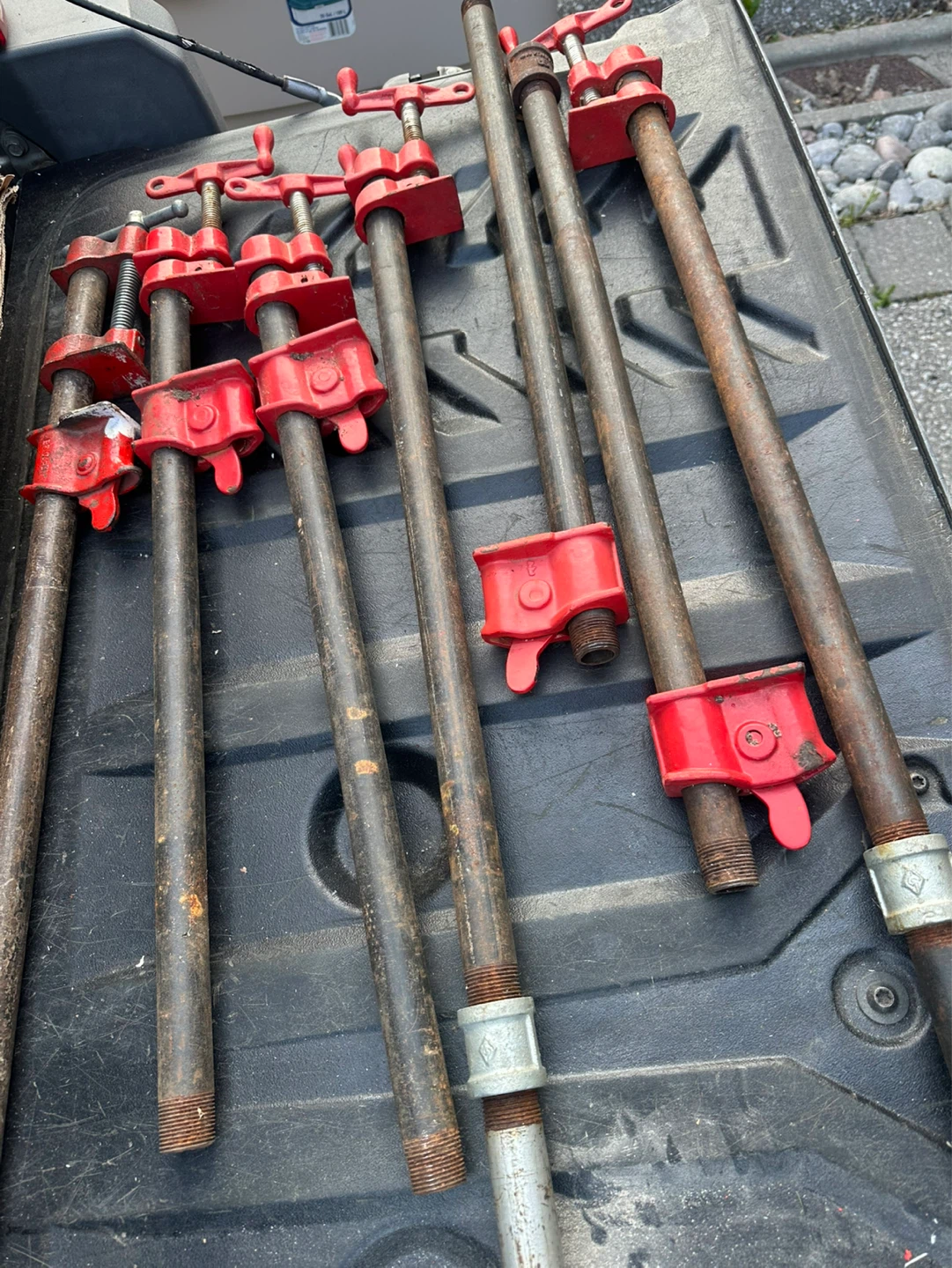 Set of 6 Pipe Clamps