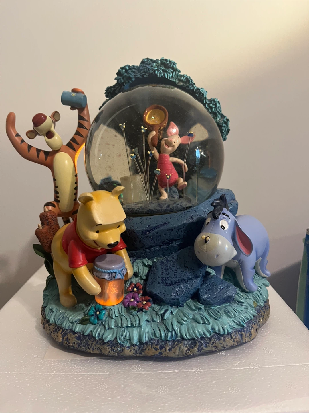 Disney Winnie The Pooh Fireflies Snow Globe