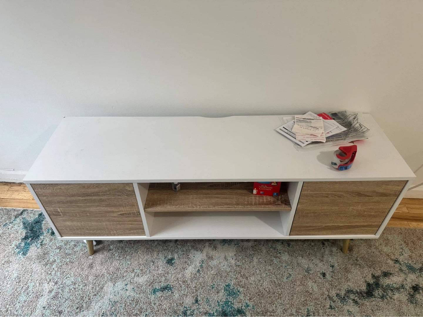 Tv stand