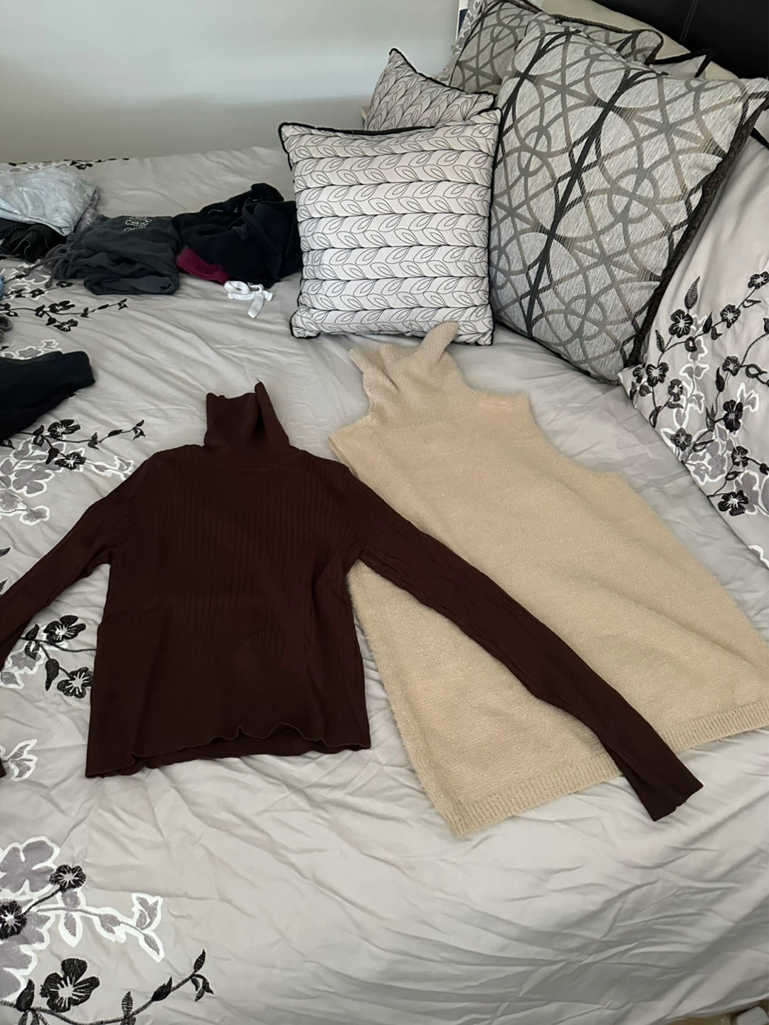 Women's clothing - photo 4