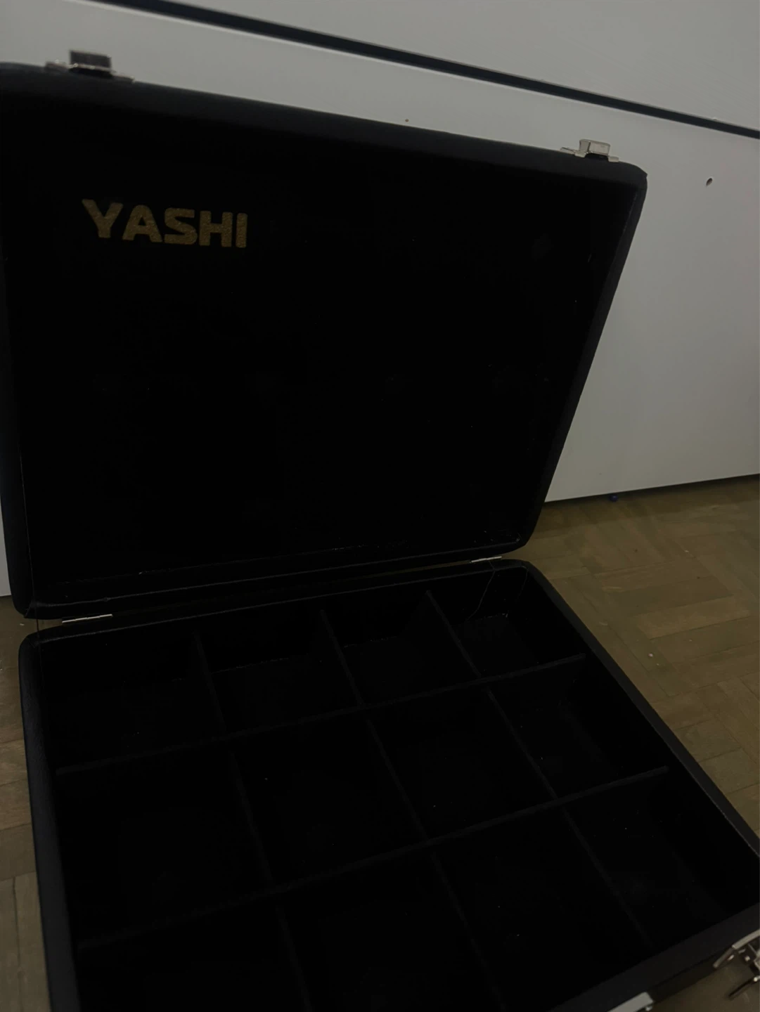 Yashi Black Compartment Case - photo 3