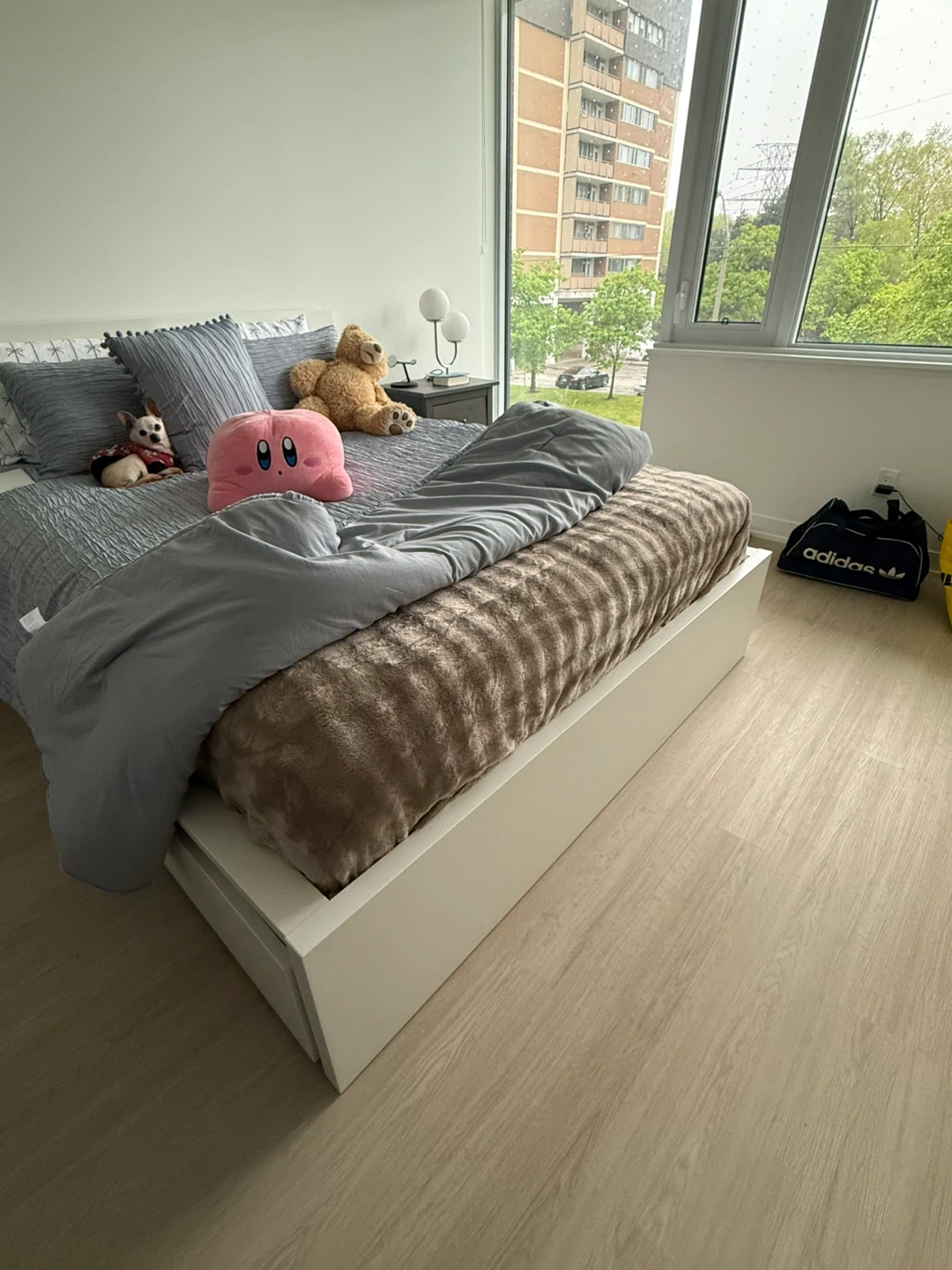 IKEA White Storage Bed Frame (Queen Size) with Drawer - photo 4
