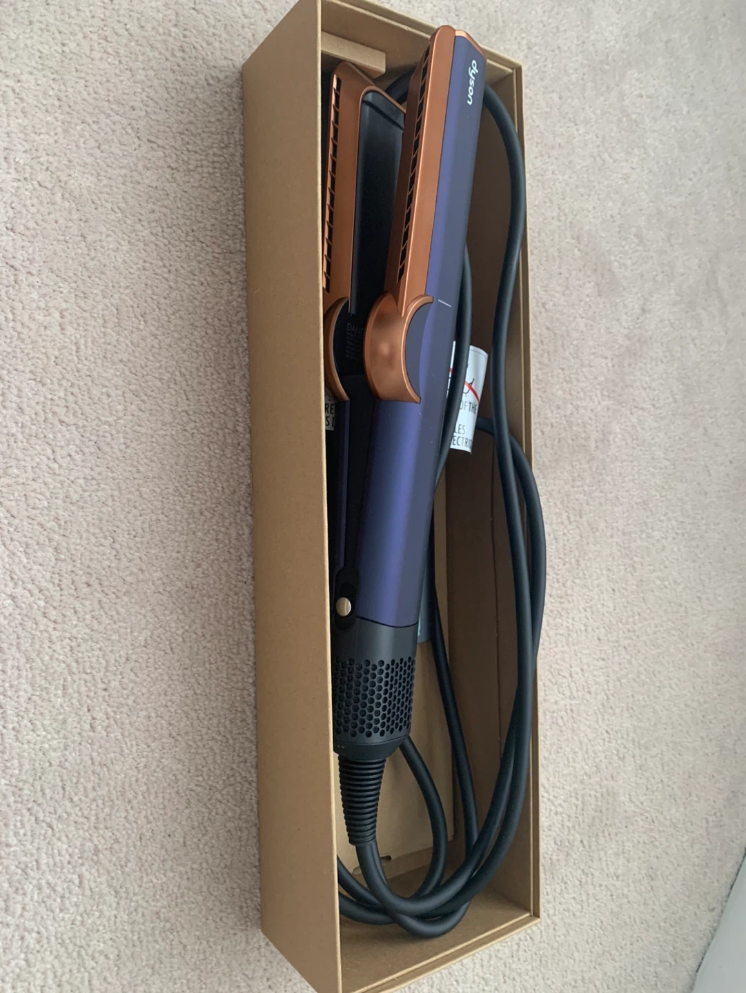 Dyson Airstrait Straightener (New) - photo 2