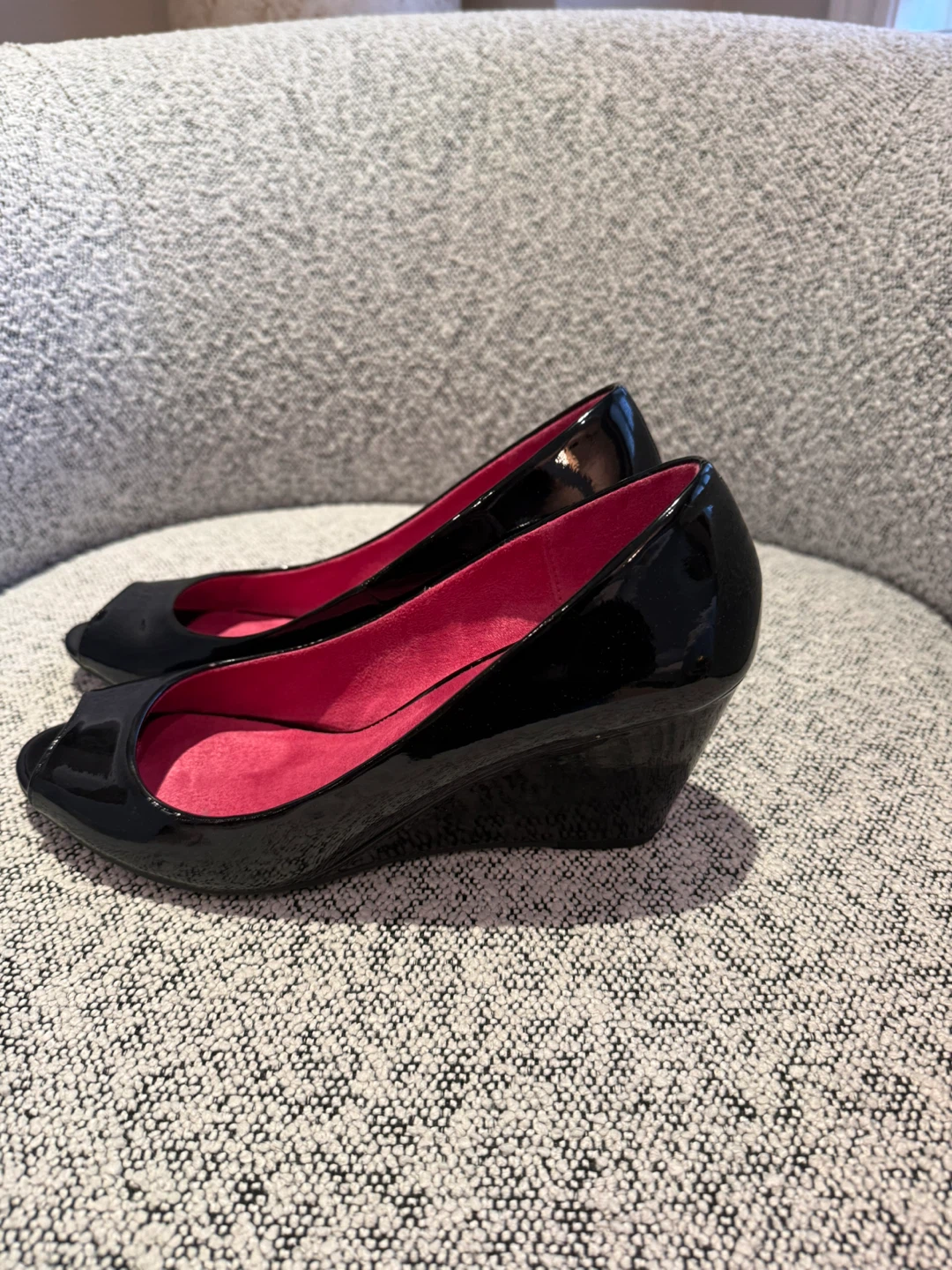 Dirty Laundry Black Patent Wedge Heels Peep Toe - photo 4