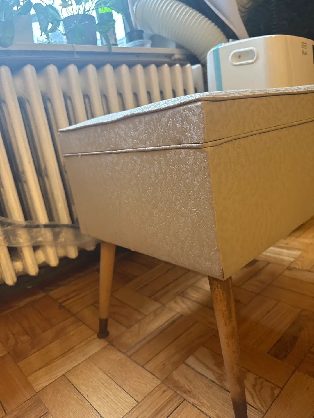 Vintage Sewing Storage Ottoman -MOVING SALE!! - photo 3