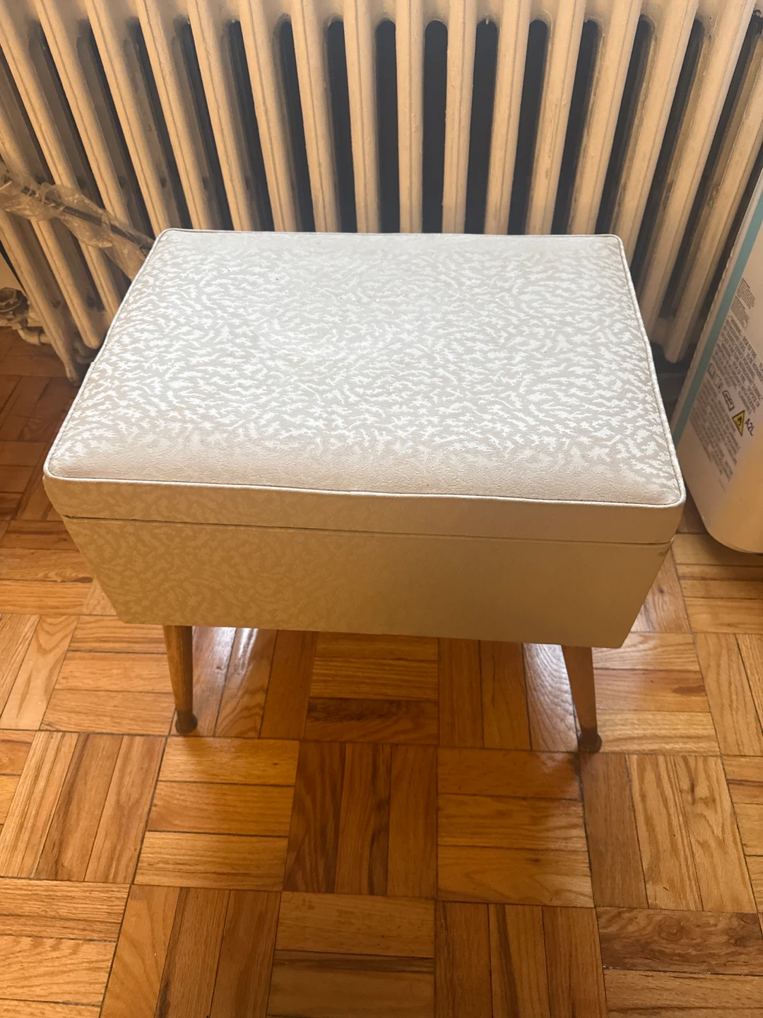 Vintage Sewing Storage Ottoman -MOVING SALE!! - photo 2