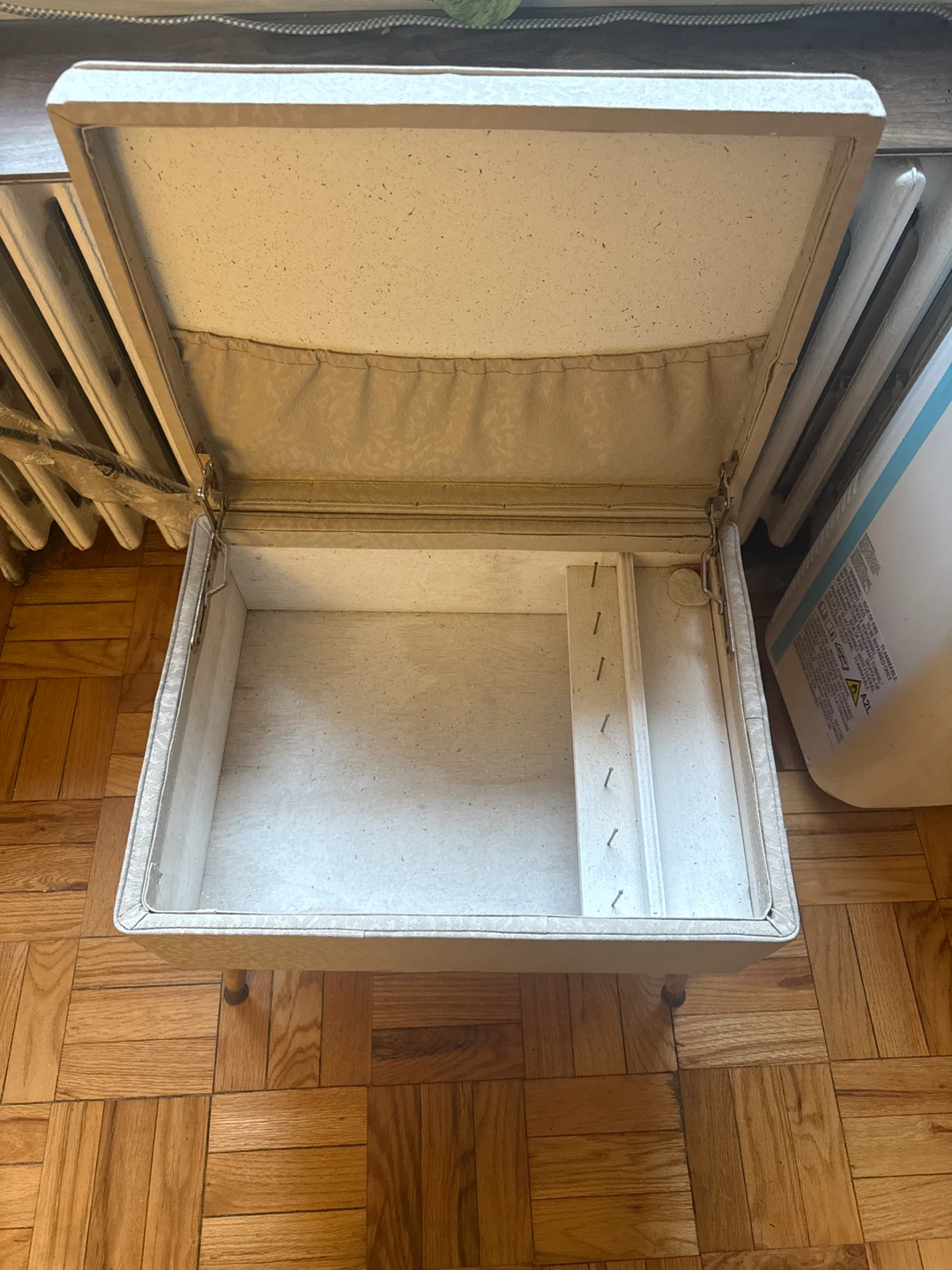 Vintage Sewing Storage Ottoman -MOVING SALE!! - photo 5