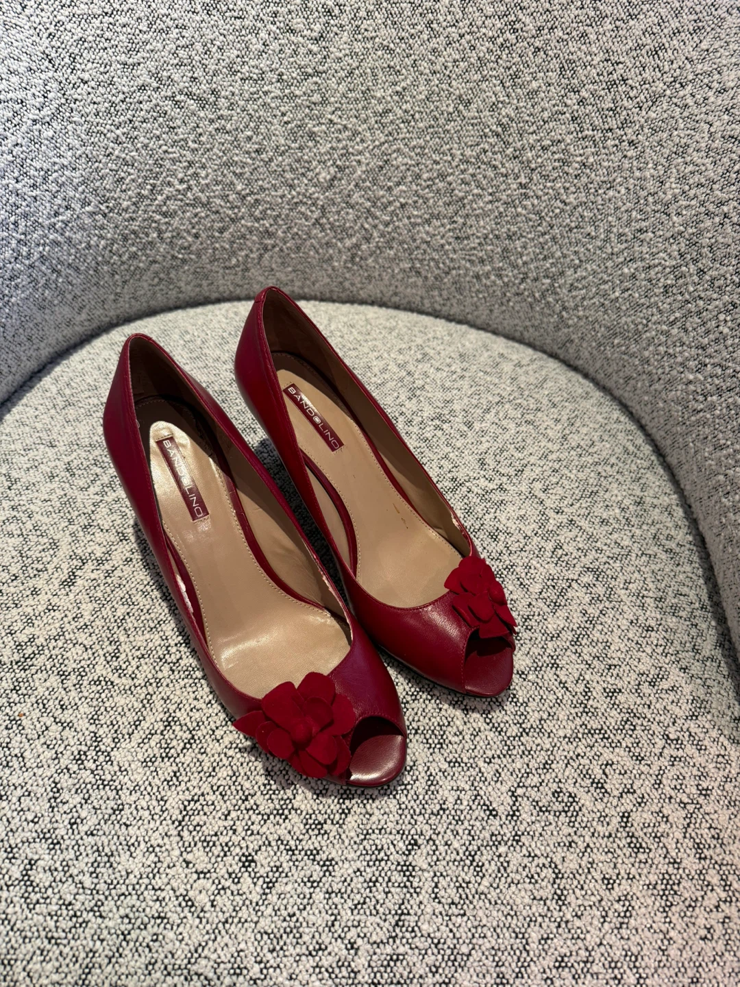 Bandolino Red Peep-Toe Wedge Heels - photo 2