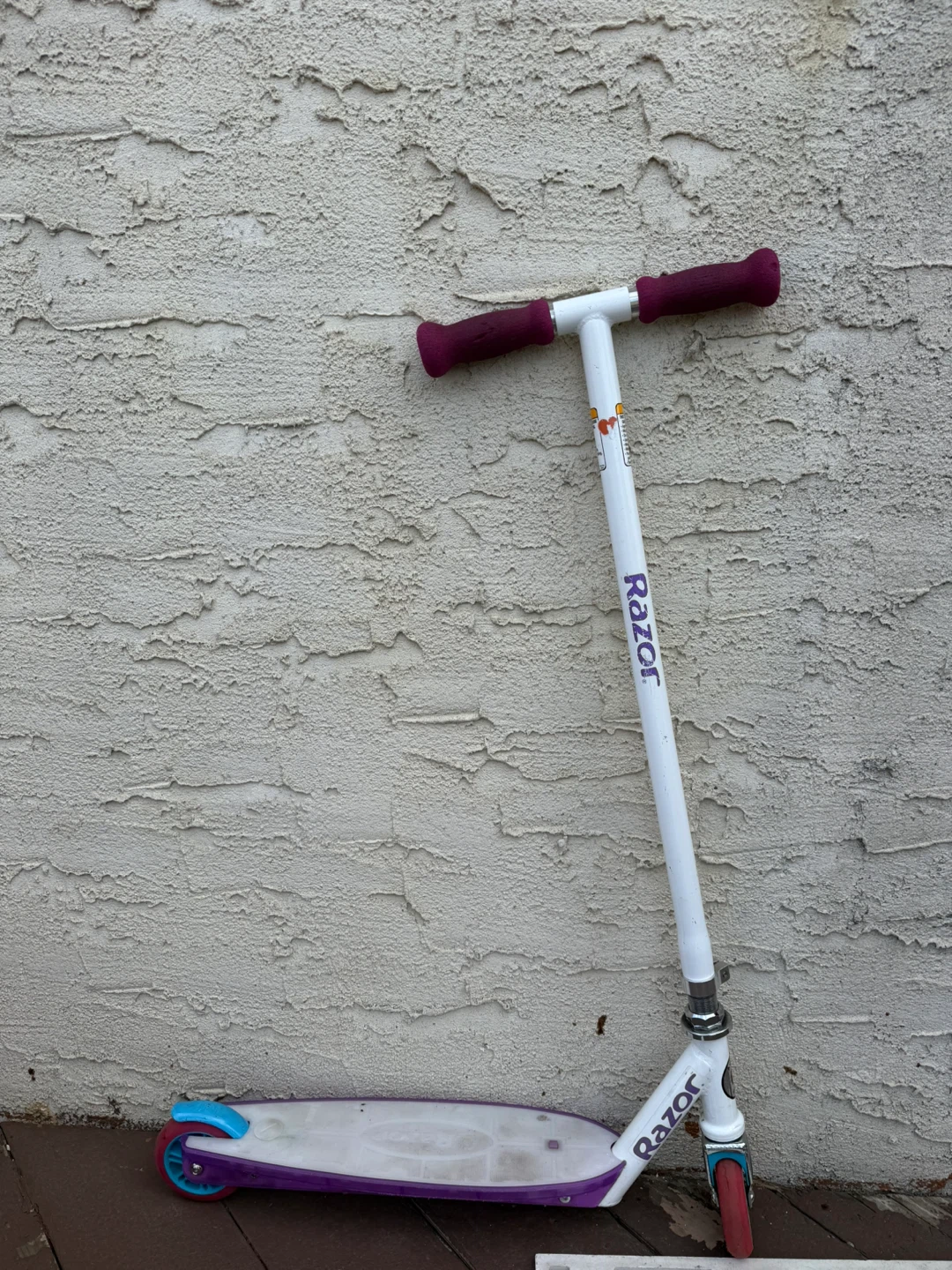 Razor party pop scooter white and purple - photo 3