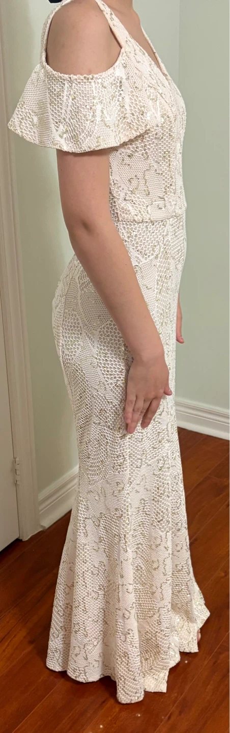 White Lace Cold Shoulder Evening Gown - photo 3
