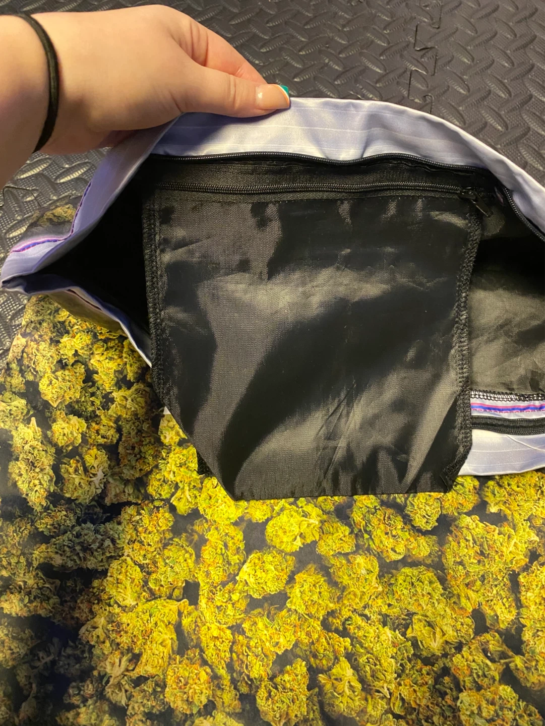Weed blanket and pillow covers - photo 4