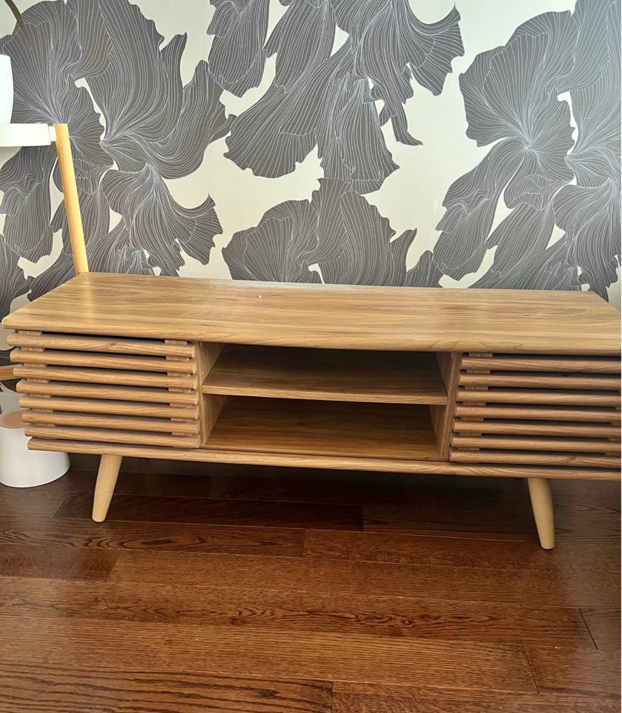 TV Stand Structube