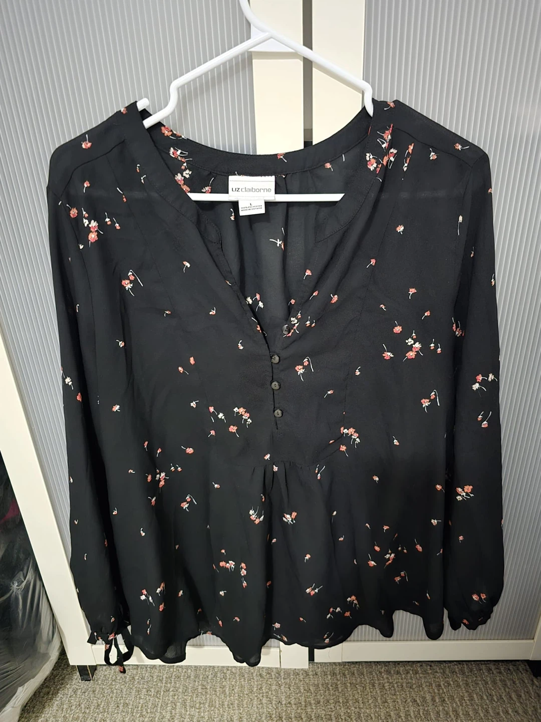 Liz Claiborne Black Floral Blouse
