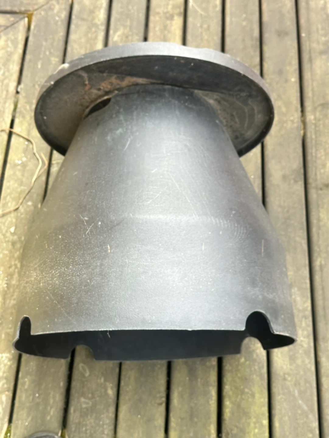 Very large thick plastic planter 21”t 22” ac - photo 3