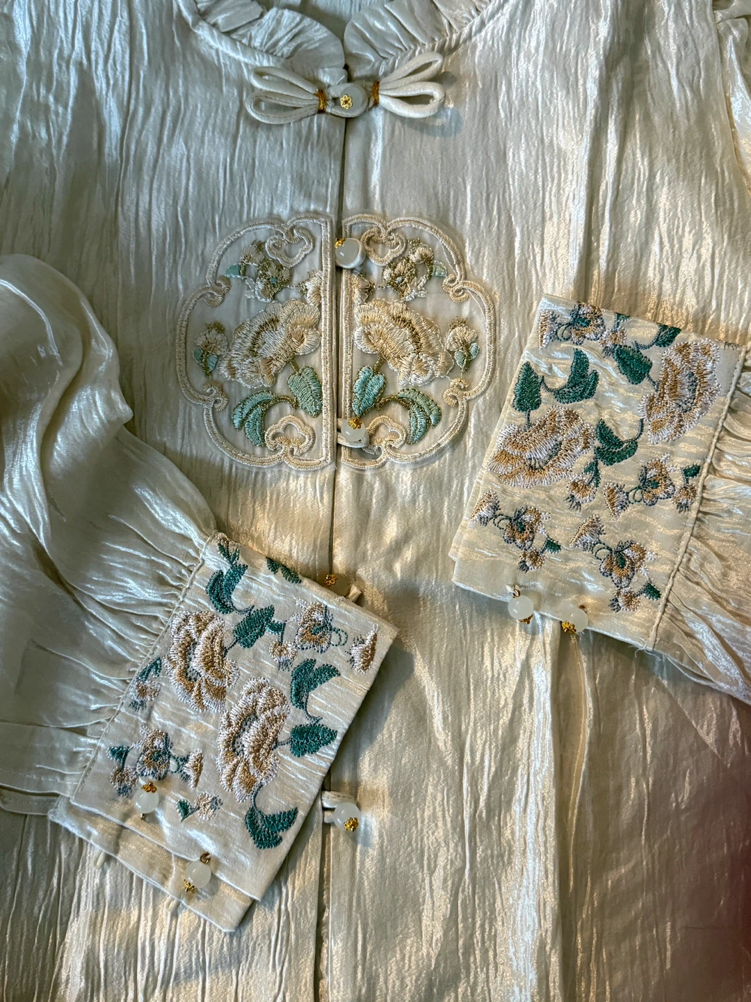 Cream Embroidered Blouse Ruffled Collar Frog Closures Size M - photo 5