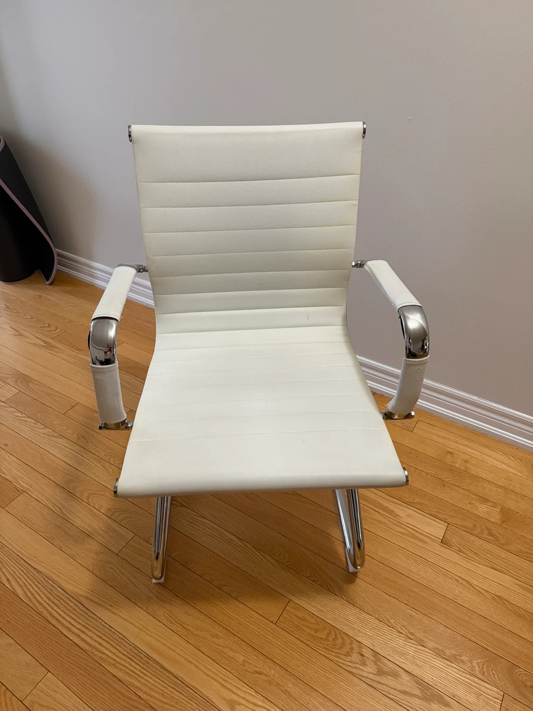 White Faux Leather Armchair - photo 4
