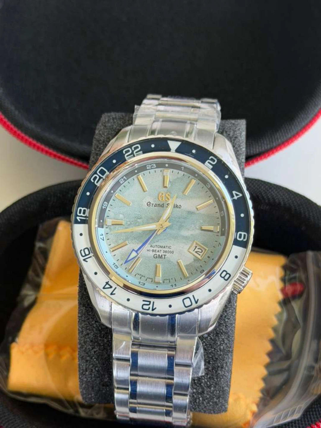 GMT GS MOD Automatic – Ice Blue Dial – NH34 Movement