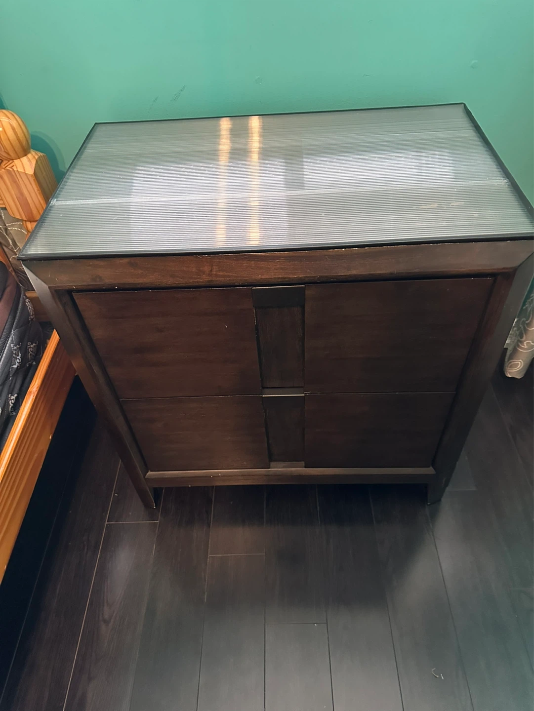 Entire bedroom furniture including  Mini Fridge - photo 4