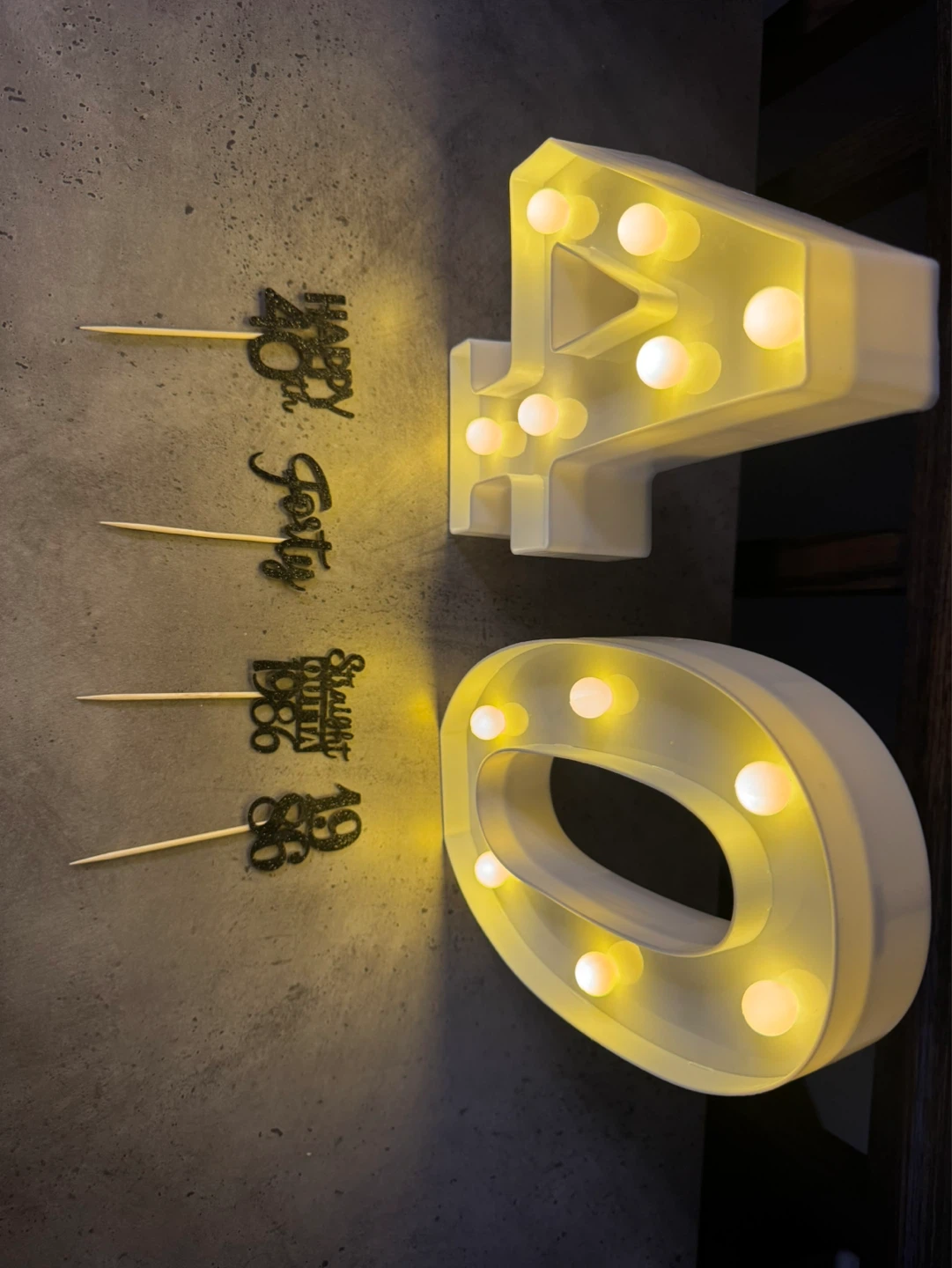 Light-up "40" Numbers with "Happy 40th" Cake Toppers - photo 2