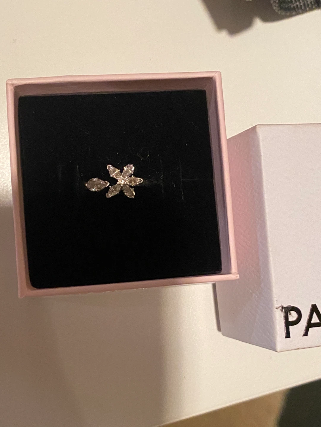Pandora Sparkling Leaf Ring Sterling Silver