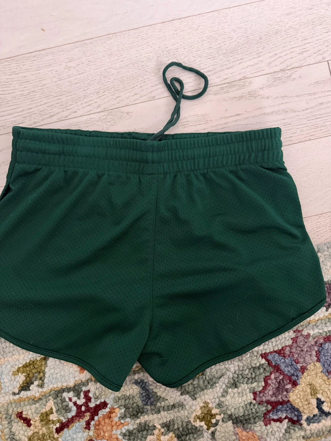 Aritzia TNA Shorts - size medium - photo 3