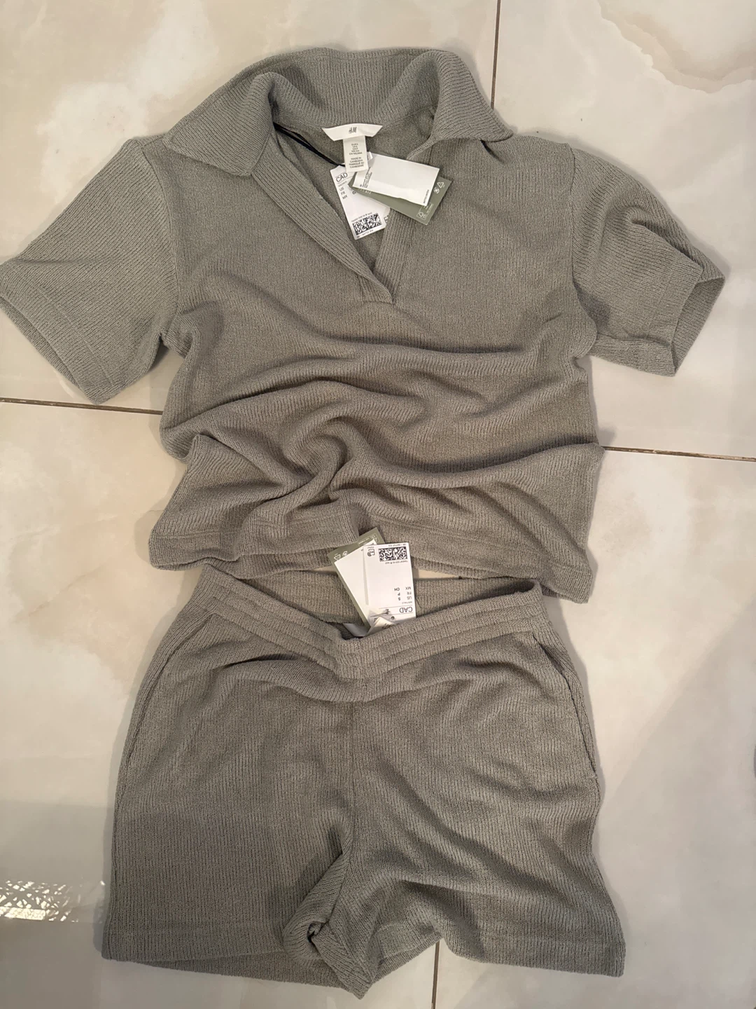 H&M Grey Ribbed Knit Top & Shorts Set - photo 2