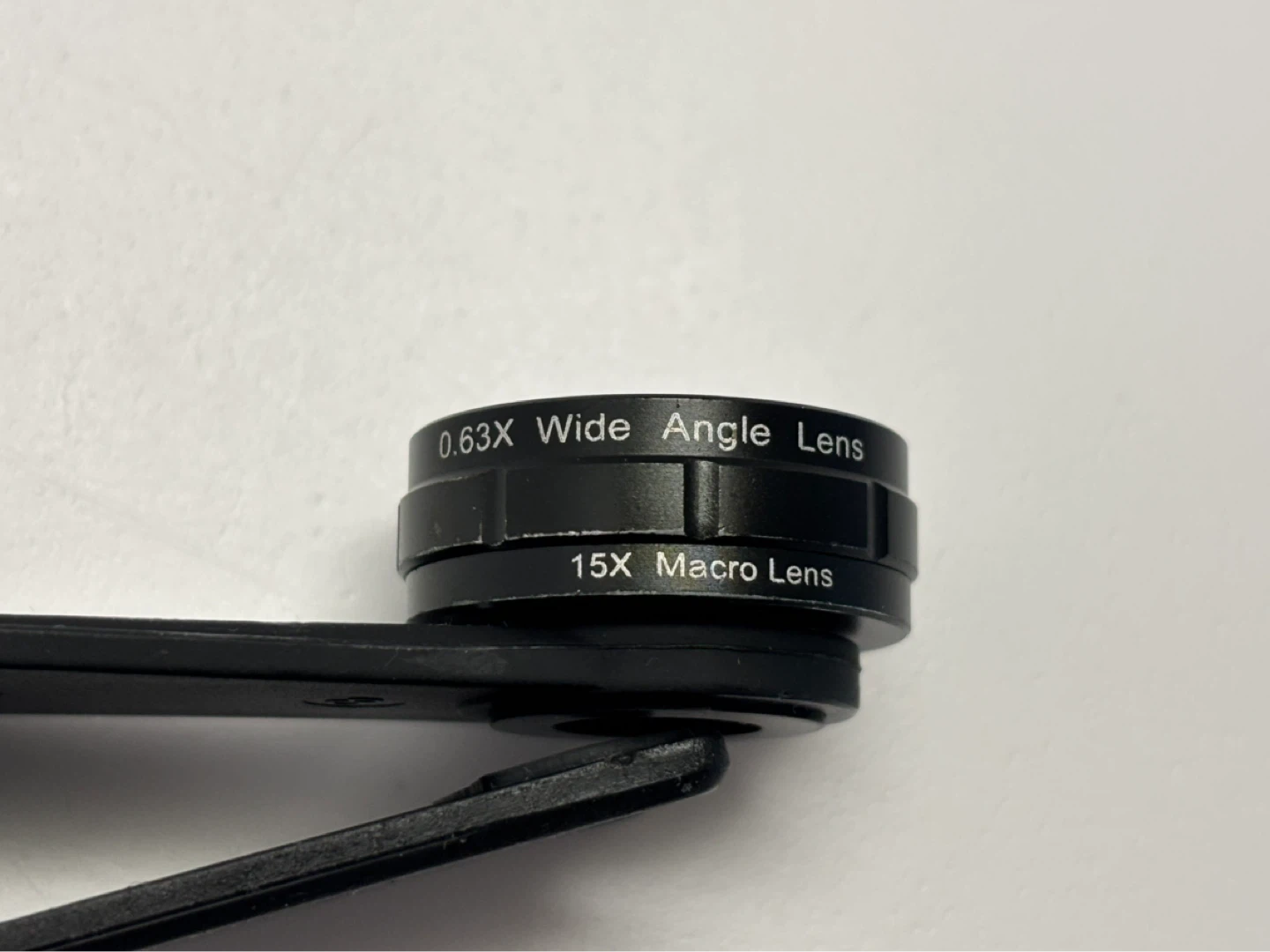 Clip on Phone Camera Lens Set - 0.63X Wide Angle & 15X Macro - photo 2