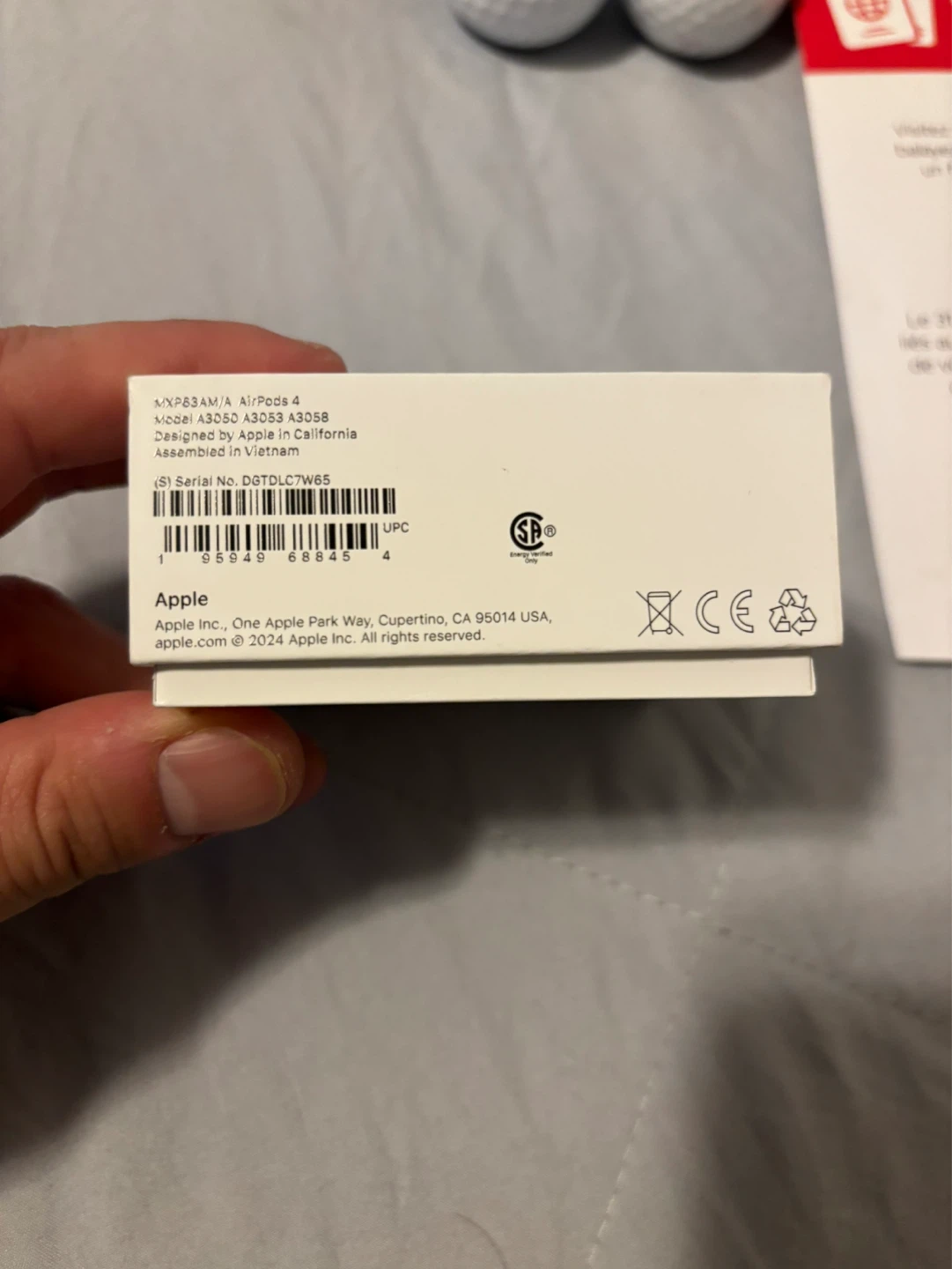 Apple AirPods 4 - photo 2