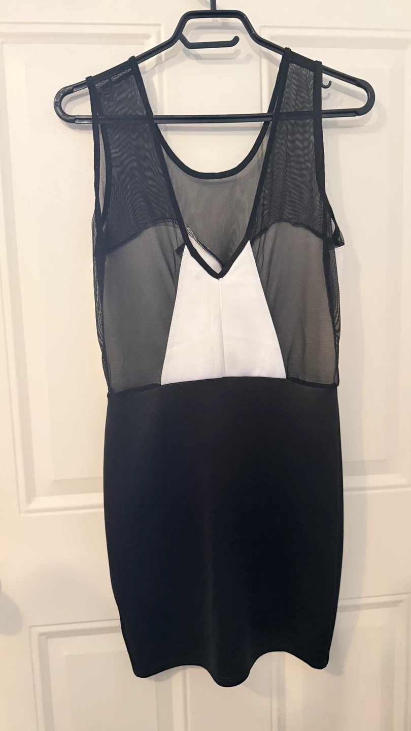 Black and White Mesh Dress size M - photo 2