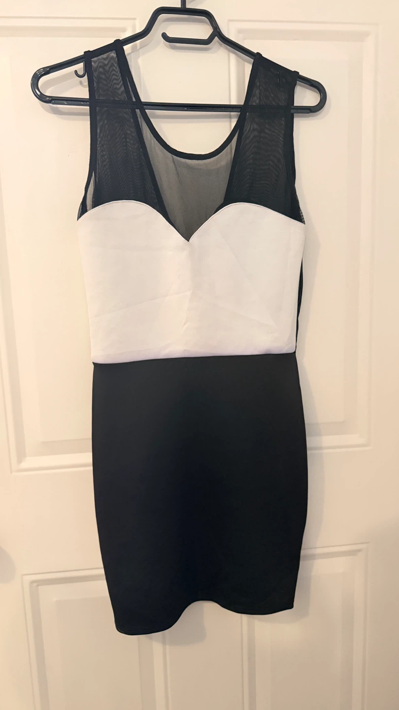 Black and White Mesh Dress size M