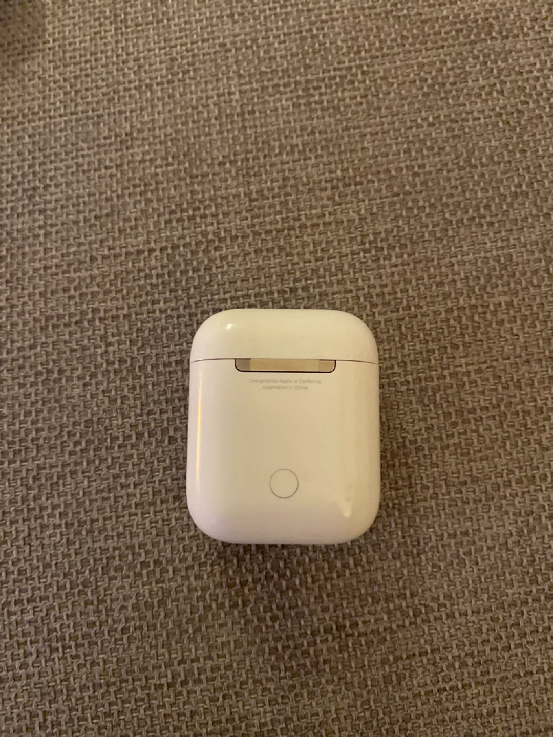 Apple AirPods 2nd Generation Charging Case and AirPods