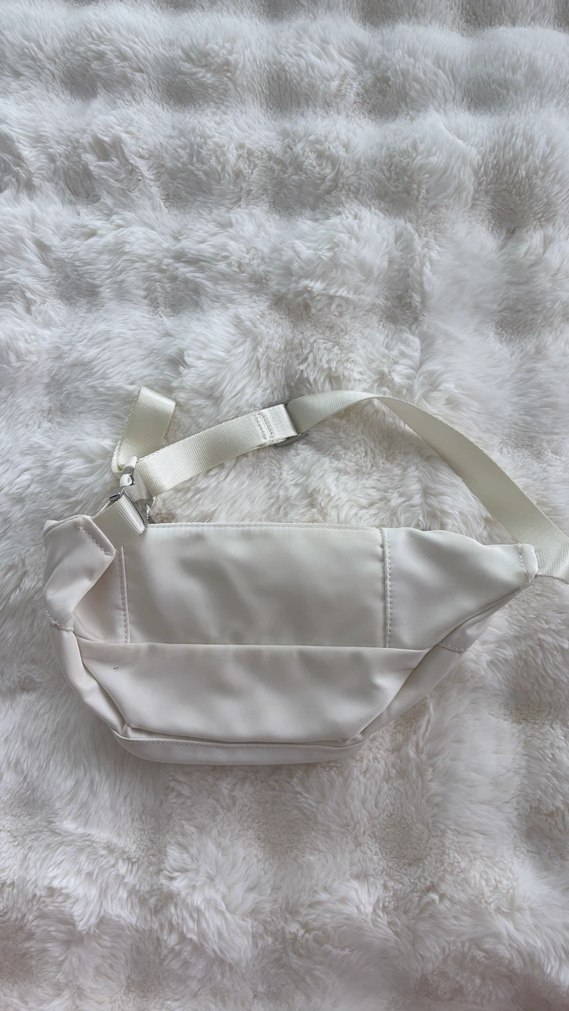 Alo Yoga White Explorer Fanny Pack Bag - photo 2