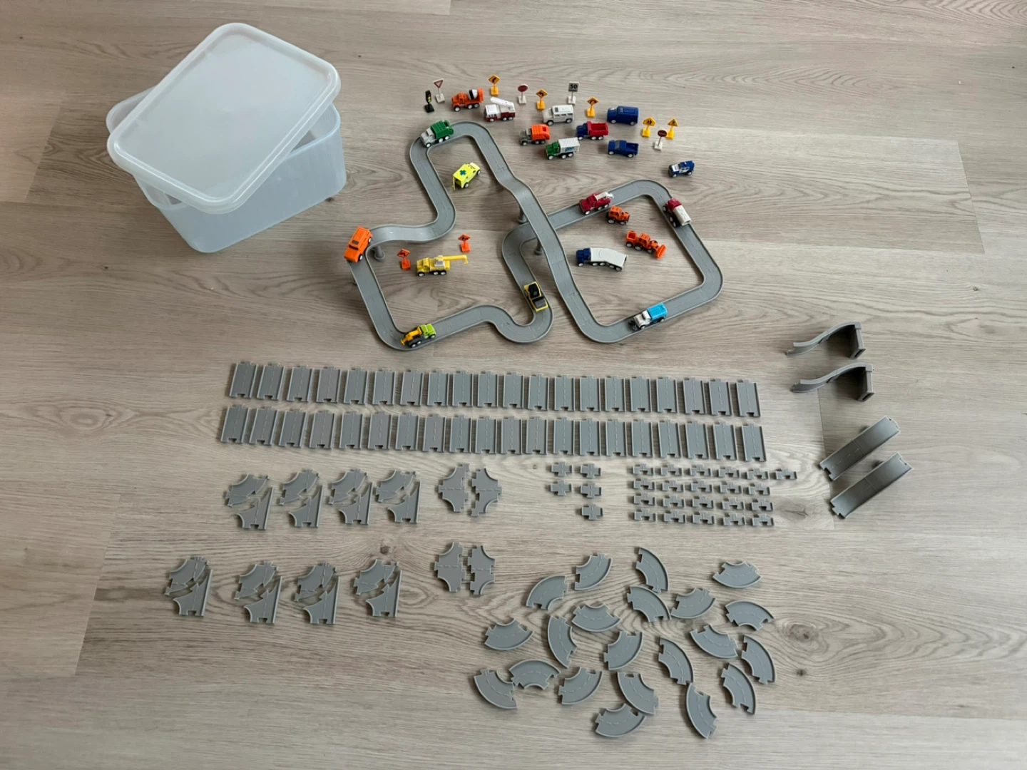 Excellent like-new condition miniature cars & roads play set