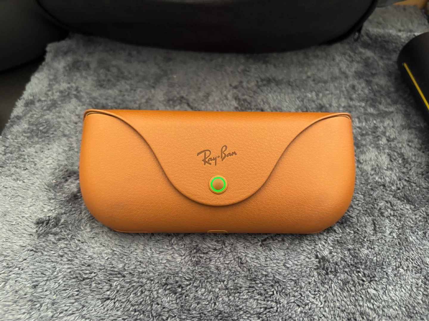 Ray-Ban Meta Charging Case