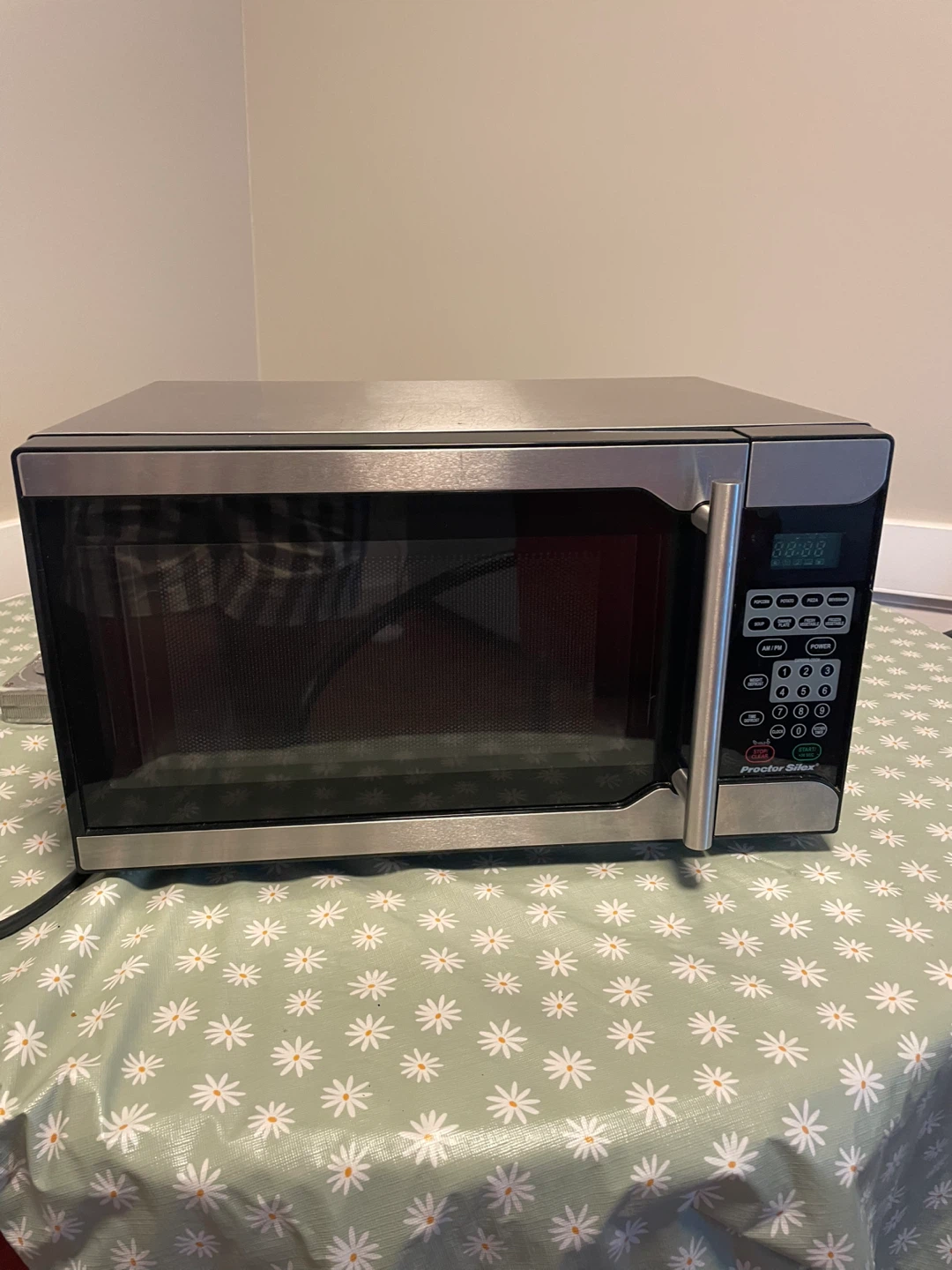 Proctor Silex Microwave Oven