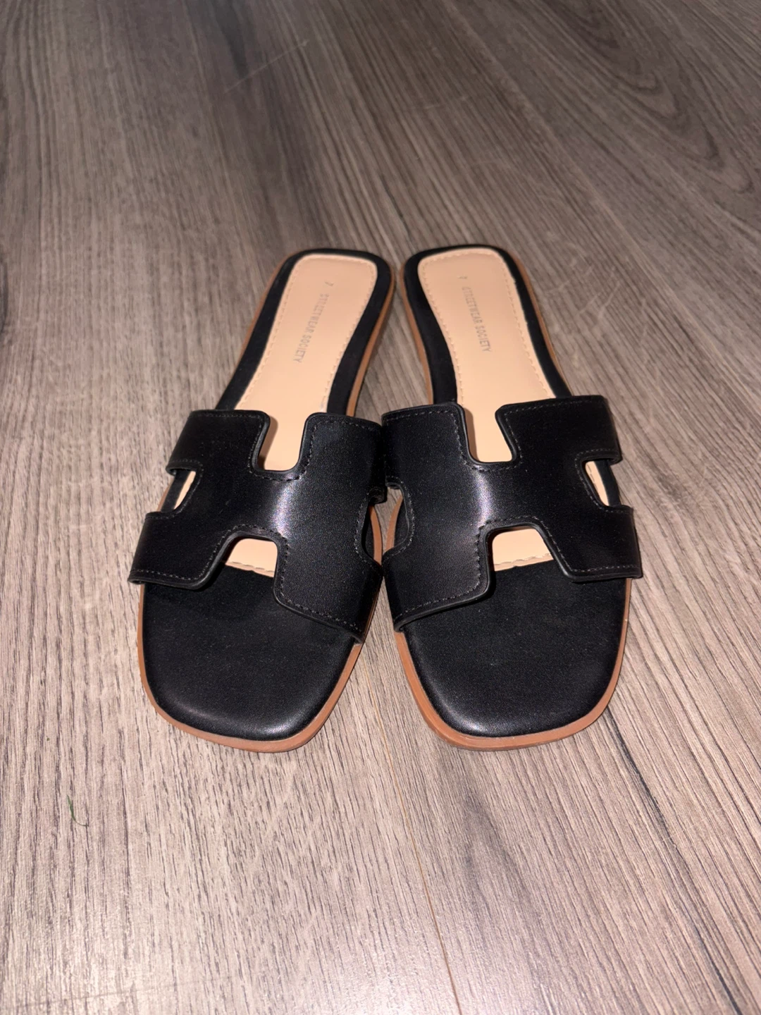 Street Wear Society White Slide Sandals Size 7