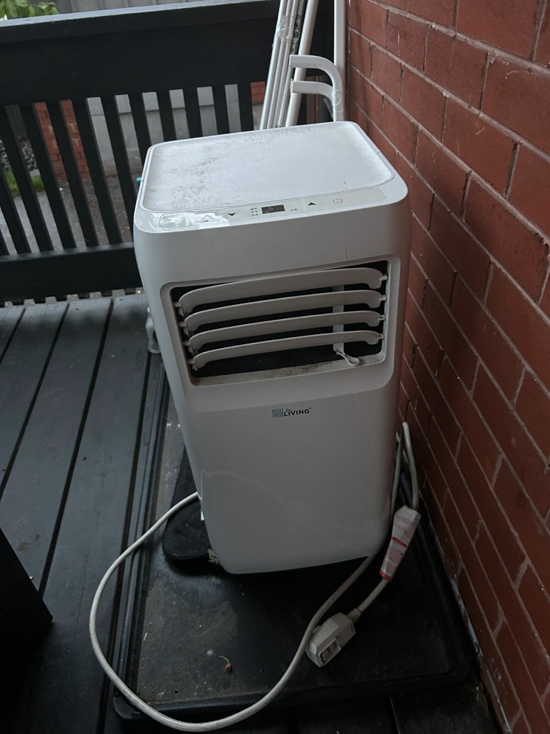 Living portable air conditioner - photo 2