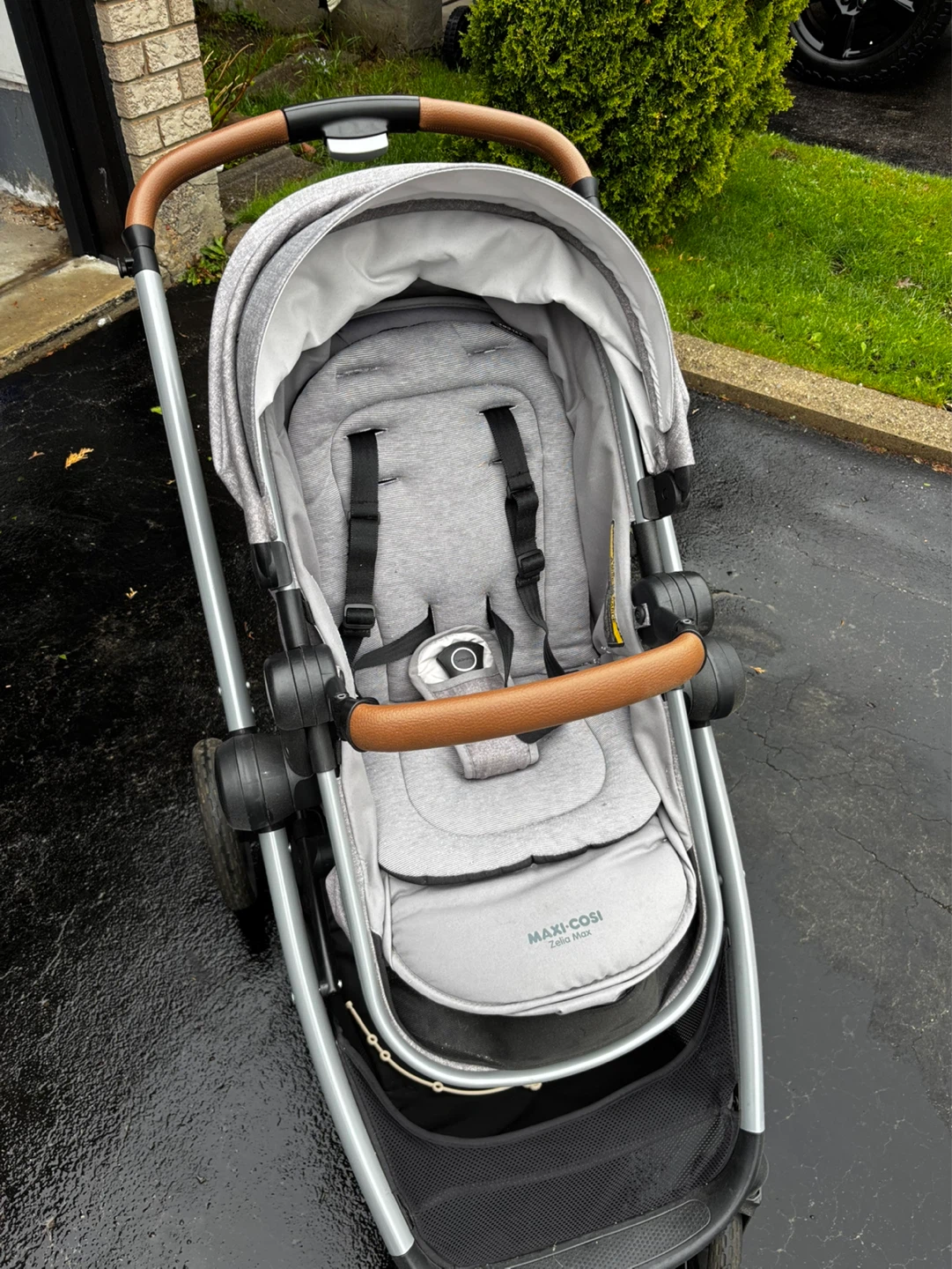 Maxi-Cosi Stroller/ Bassinet/ Car seat