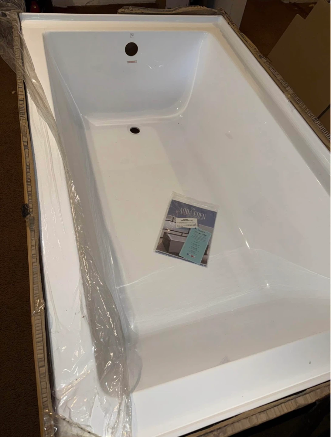 Aqua Eden Acrylic Bathtub