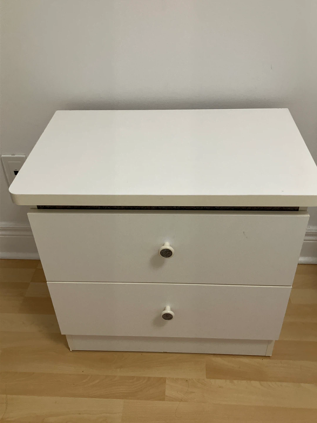 White 2-Drawer Nightstand