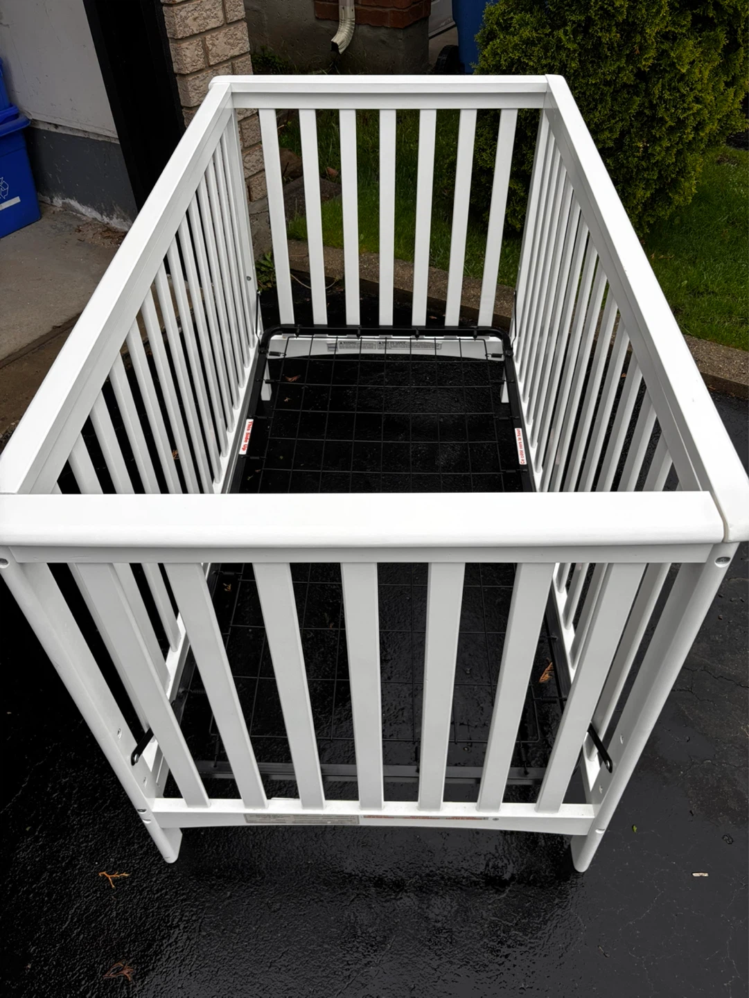 White Baby Crib - photo 2