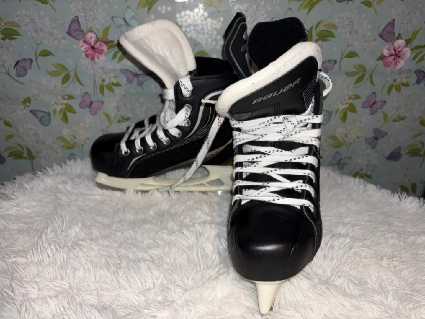 Bauer Supreme ONE20 Youth Ice Skates