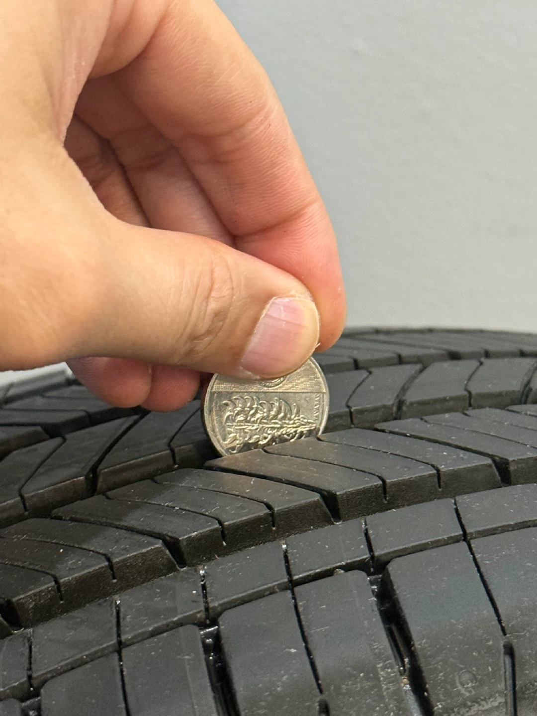 Michelin Tire 225/60 R 18 - photo 3