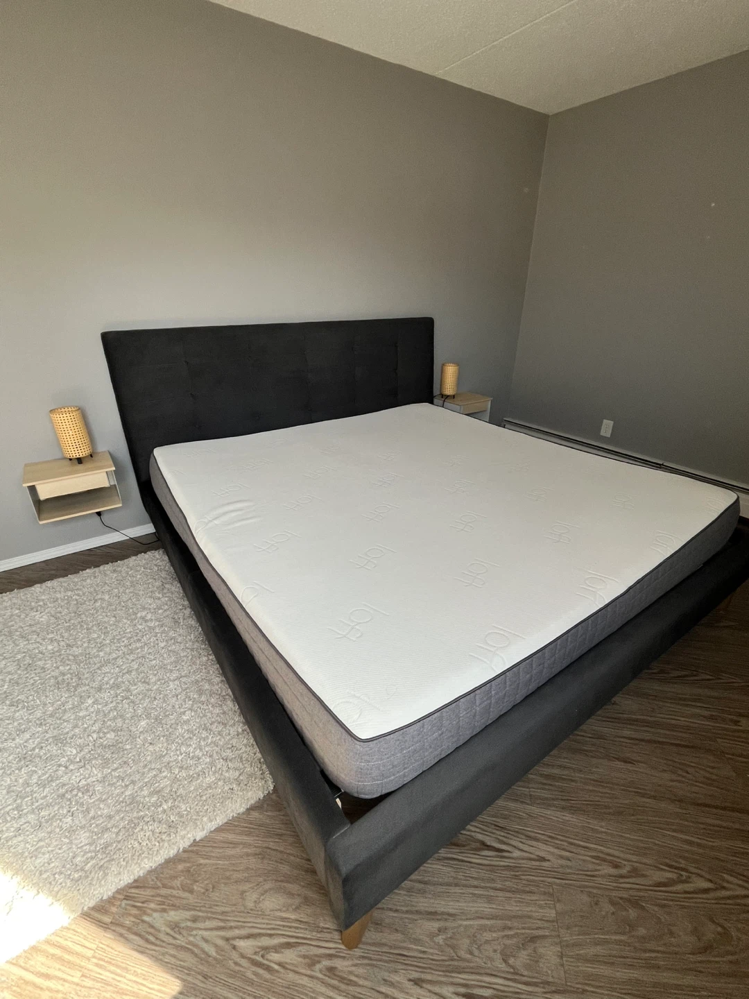 King Size Bed + King Mattress (LOFT 8) + Duvet & Pillows - photo 4