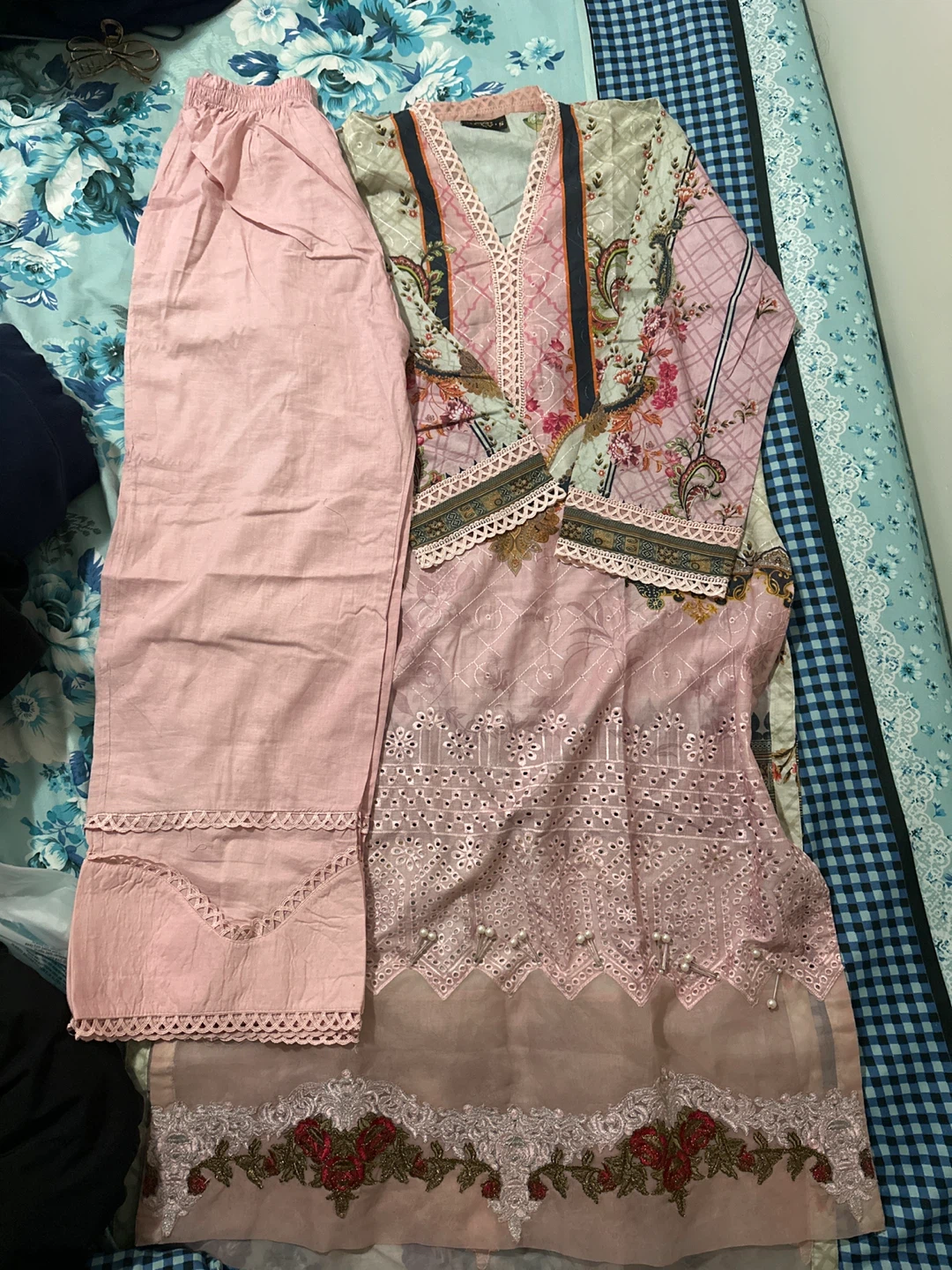 Ally's Women's XL Embroidered Kurti and Pants Set