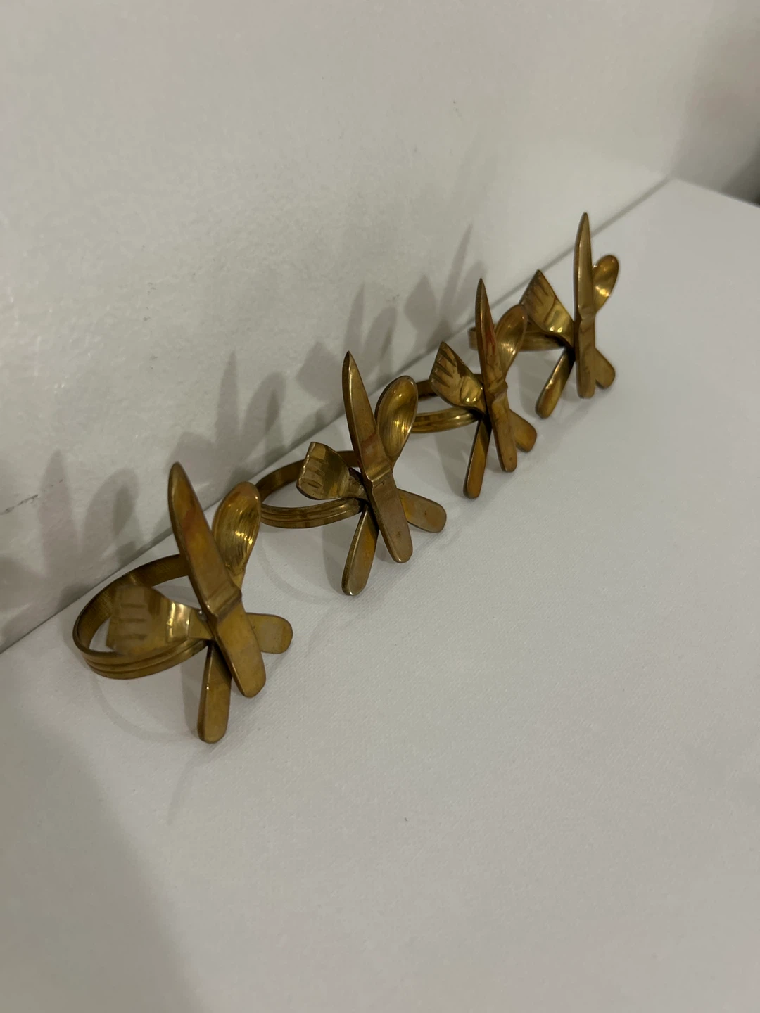 Set of 4 Gold-Tone Cutlery Napkin Rings - photo 3