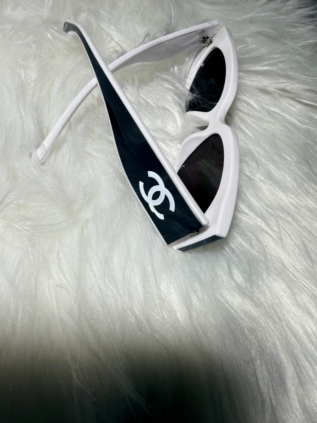 Chanel Sunglasses - photo 4